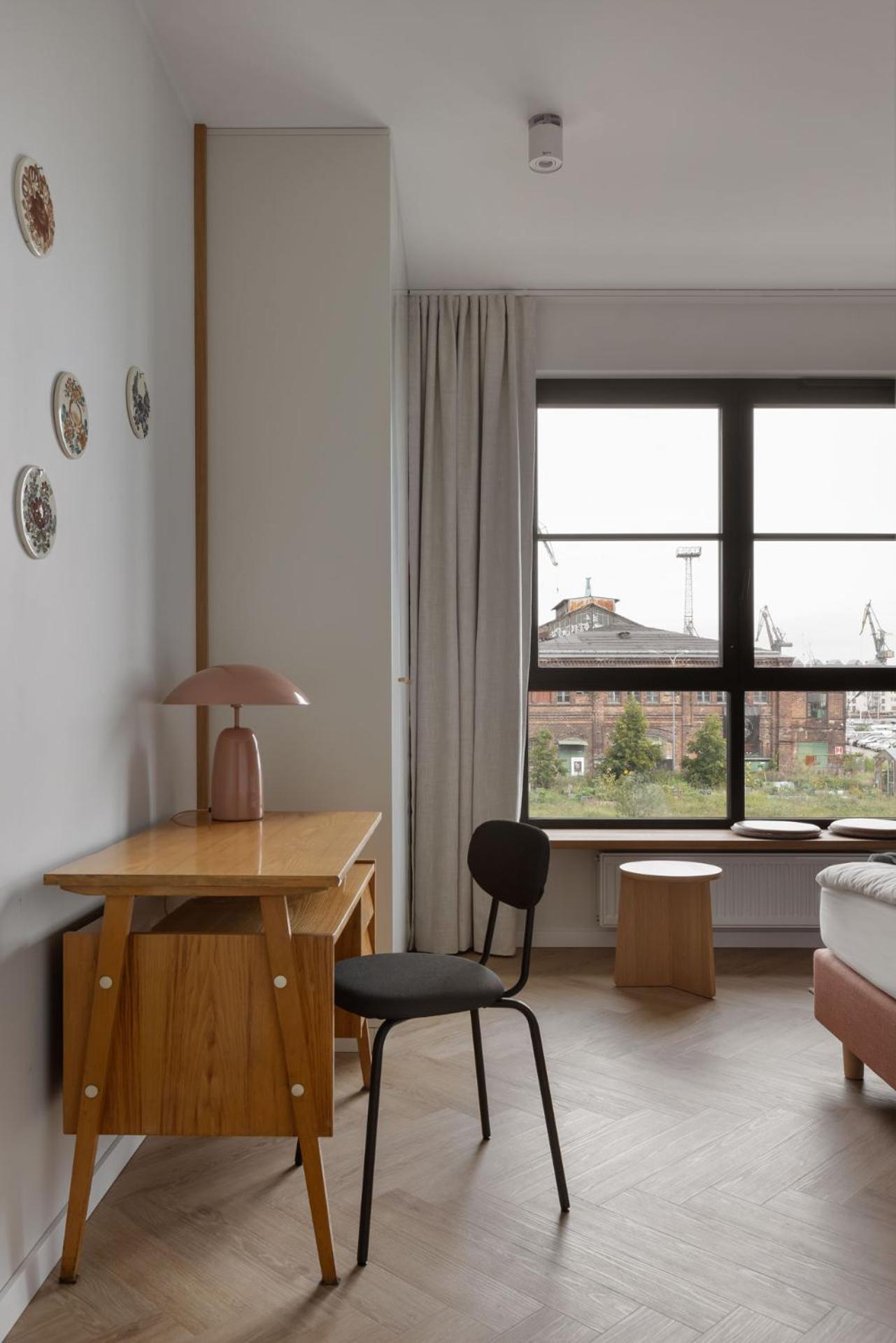 Solidarnosc Three Bedrooms & Garden Apartment グダニスク エクステリア 写真