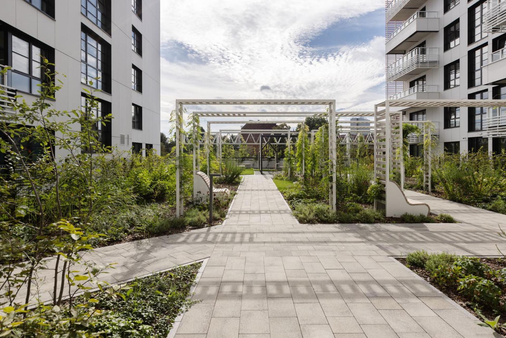 Solidarnosc Three Bedrooms & Garden Apartment グダニスク エクステリア 写真