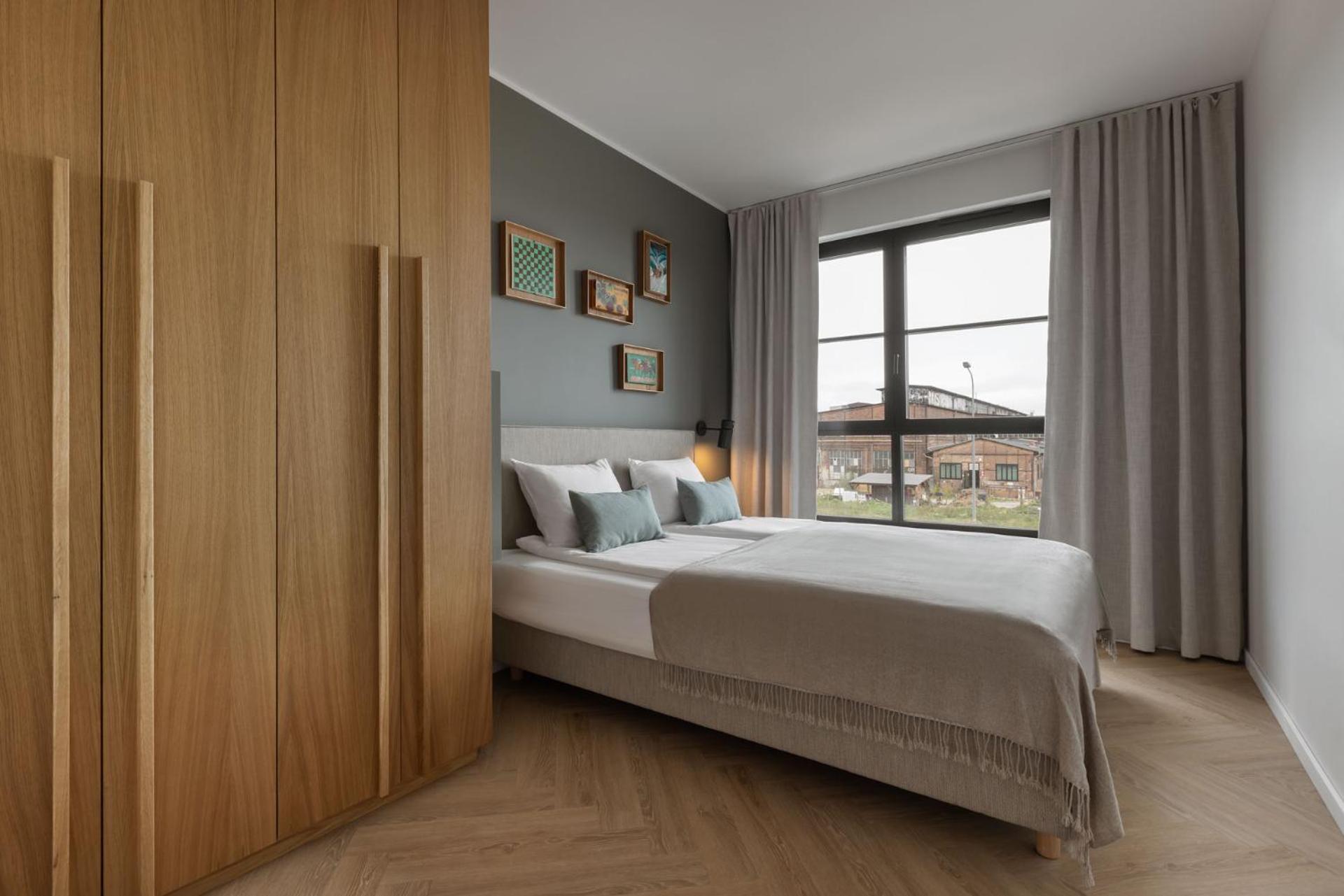 Solidarnosc Three Bedrooms & Garden Apartment グダニスク エクステリア 写真