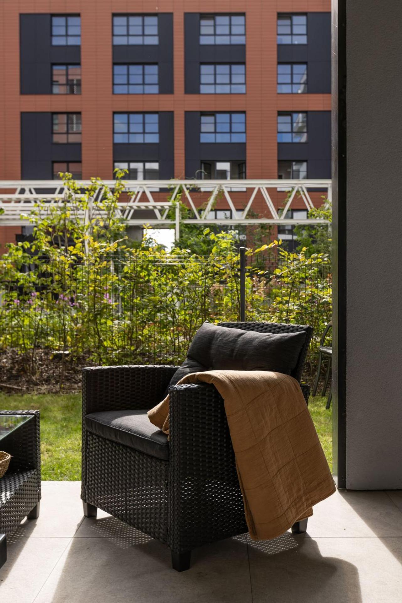 Solidarnosc Three Bedrooms & Garden Apartment グダニスク エクステリア 写真